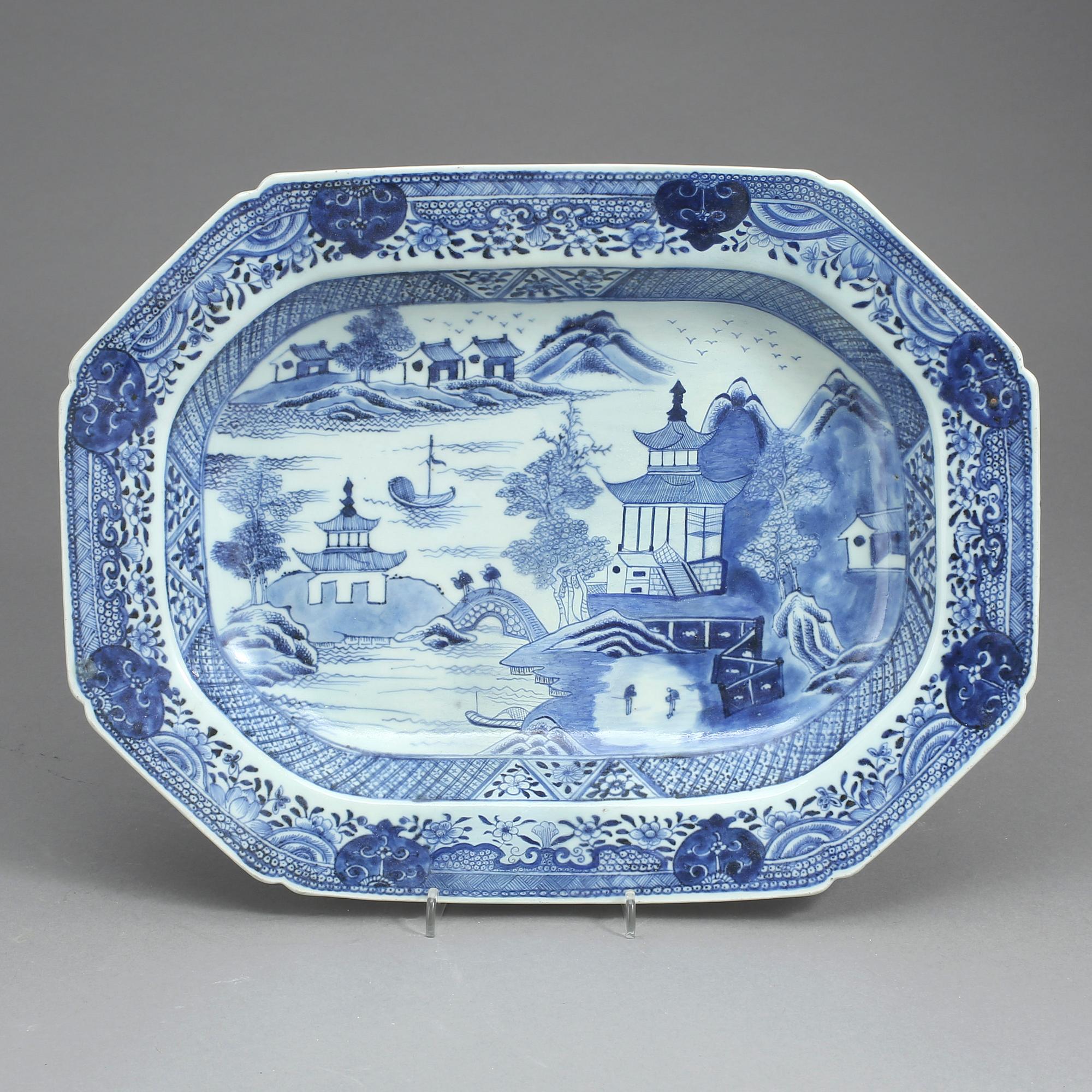 STEKFAT, porslin, Kina, Qianlong (1736-95).