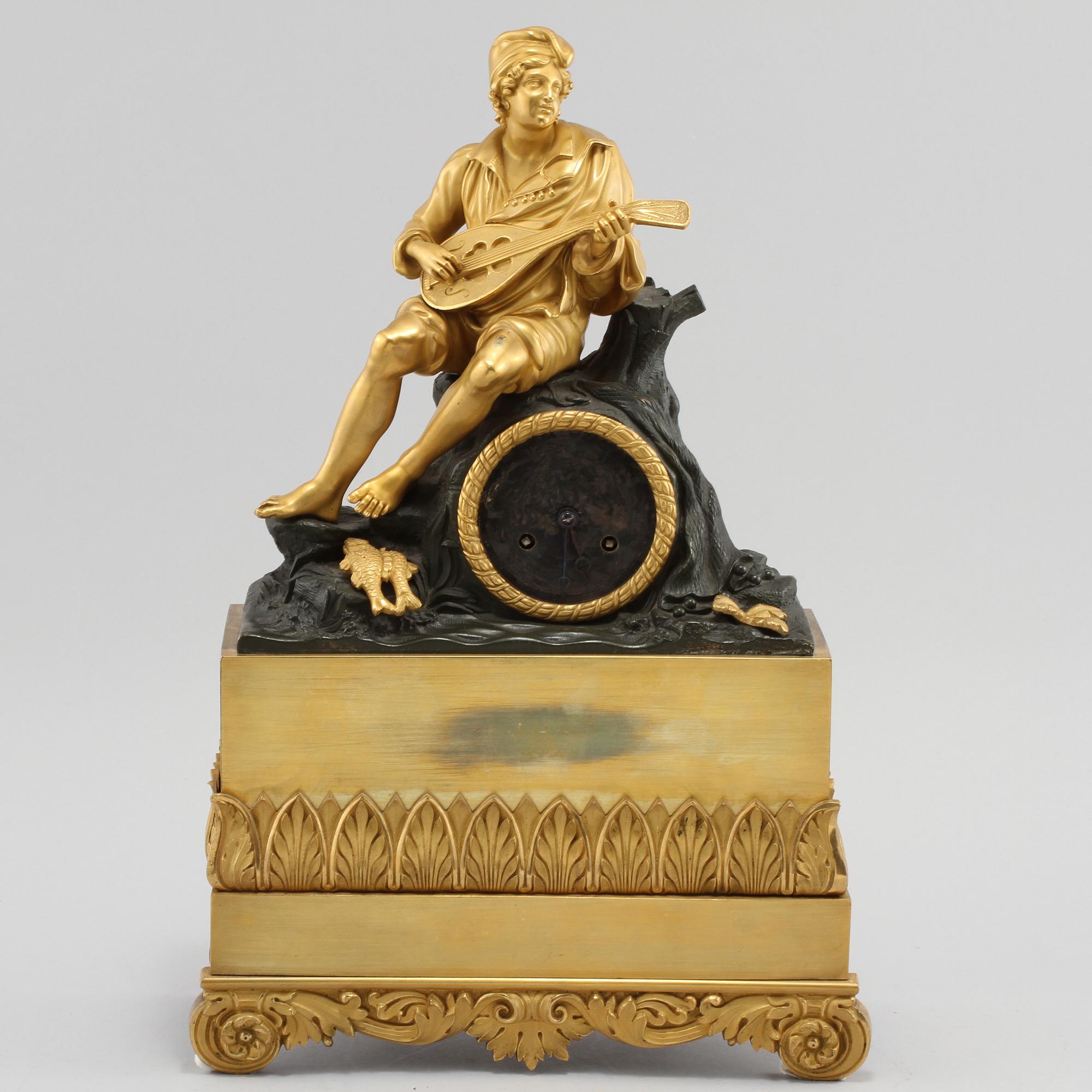 BORDSUR, patinerad och förgylld metall, empire, 1800-talets första hälft.