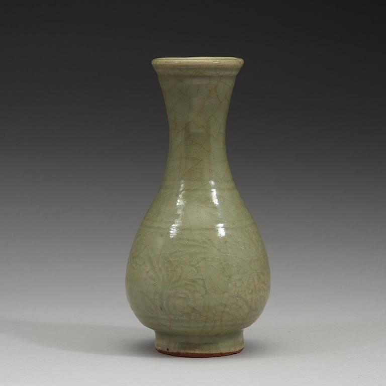 A celadon glazed vase, Ming dynasty (1368-1644).