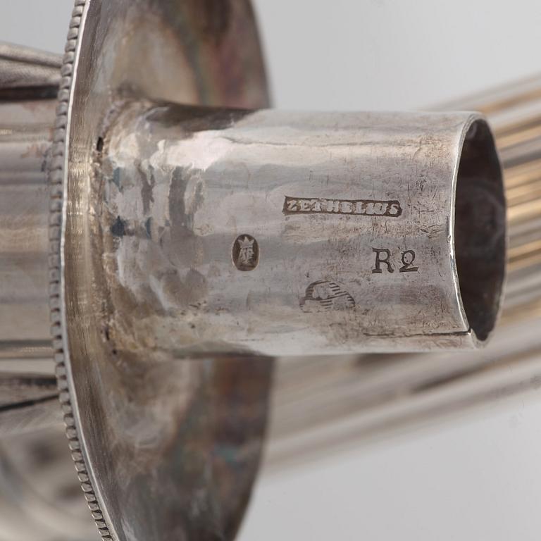 Pehr Zethelius, kandelabrar för två ljus, ett par, silver, Stockholm 1799, gustavianska.