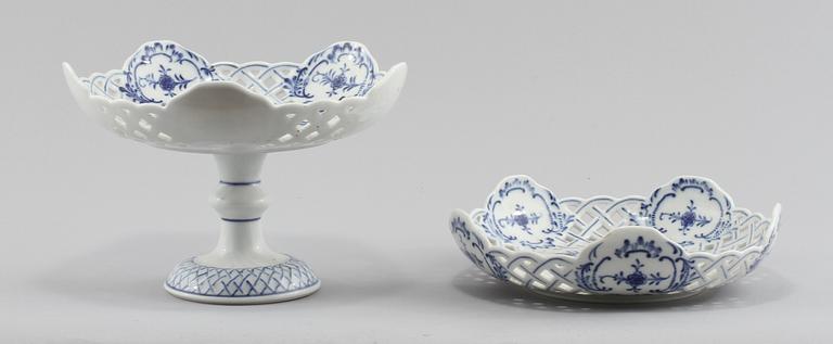 ETAGERE, SKÅL PÅ FOT samt FAT, porslin, Tyskland, 1900-talets mitt.