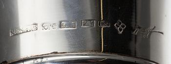 BÄGARE, sterling silver, svenska importstämplar 2004. Vikt 302 g.