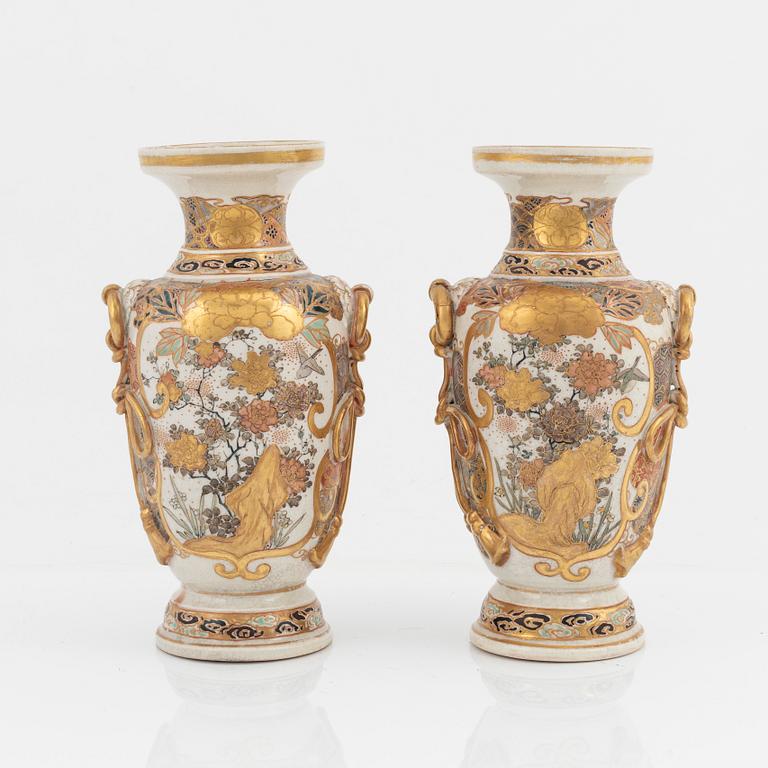 A pair of Satsuma ware vases, Japan, Meiji (1868-1912).