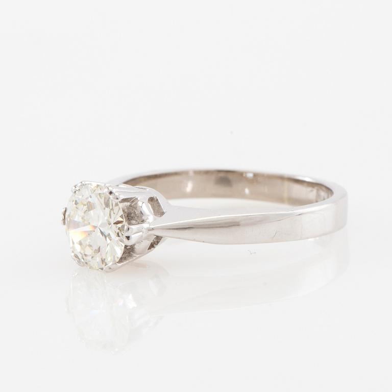 Solitaire ring in 18K white gold with a round brilliant-cut diamond, Bo Cedstam Stockholm 1971.