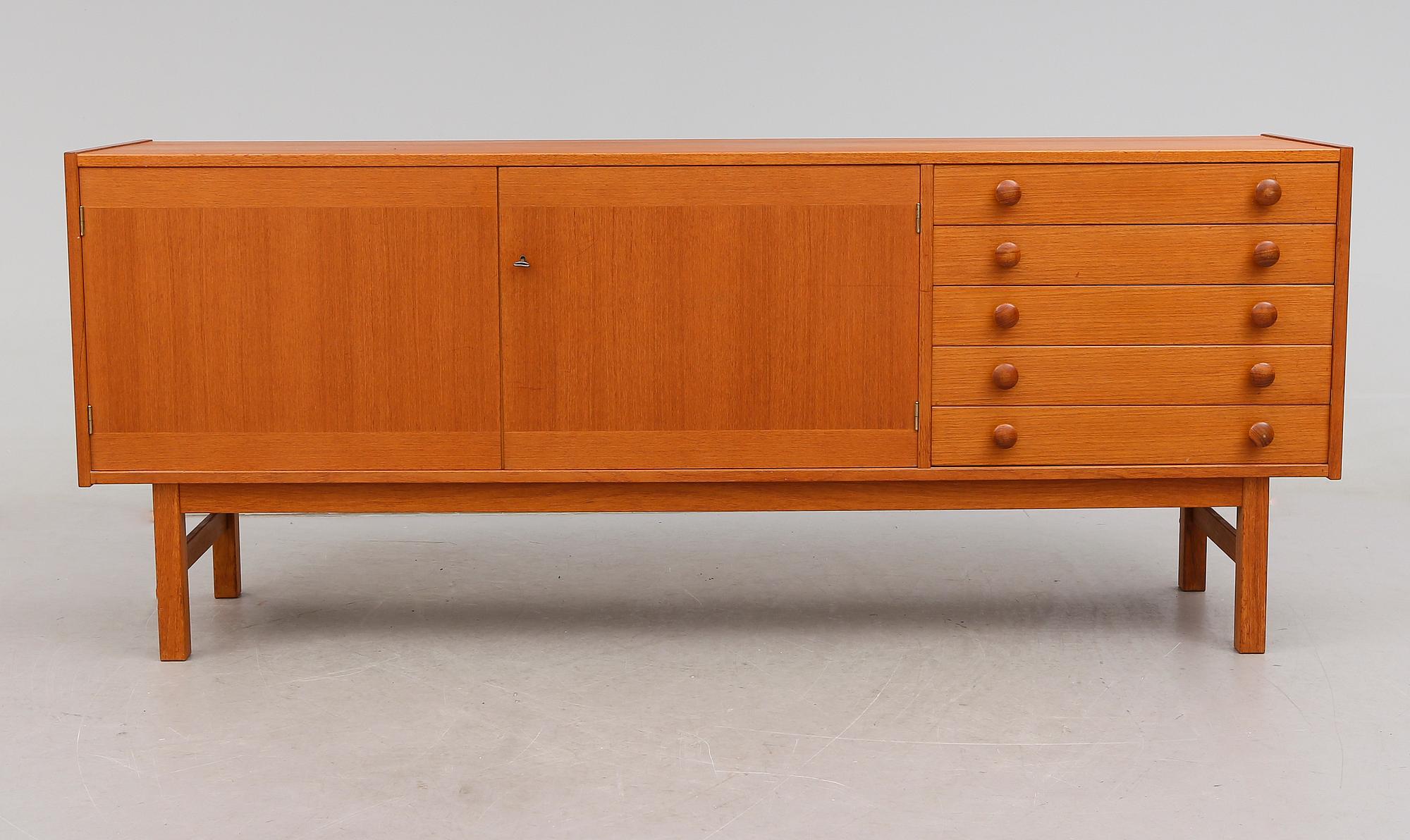 SIDEBOARD, 1900-talets andra hälft.