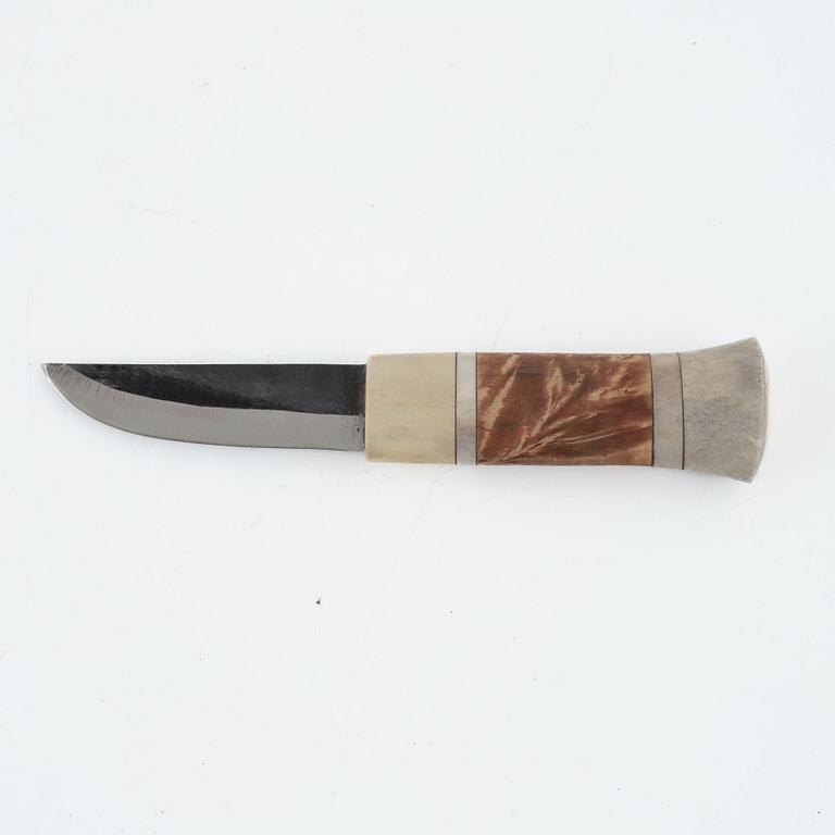 Per-Erik Nilsson, a reindeer hornknife, signed.