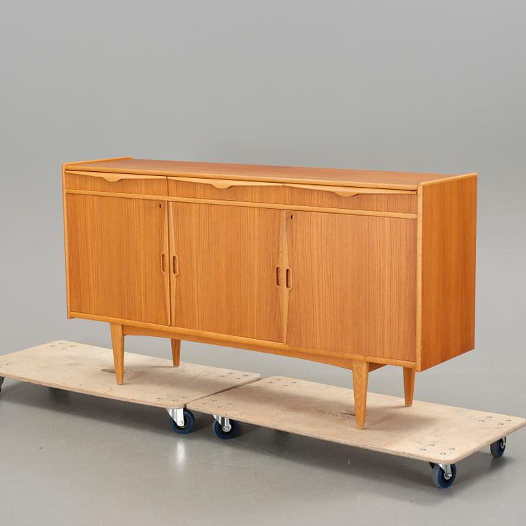 SIDEBOARD, teak, 1960-tal.
