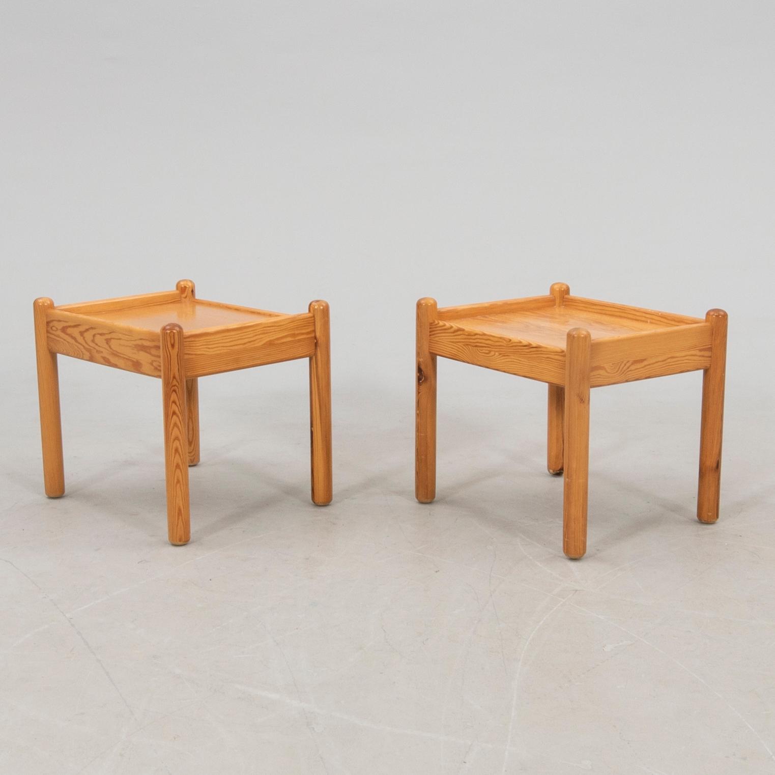 Console tables/side tables, a pair from the late 20th century.