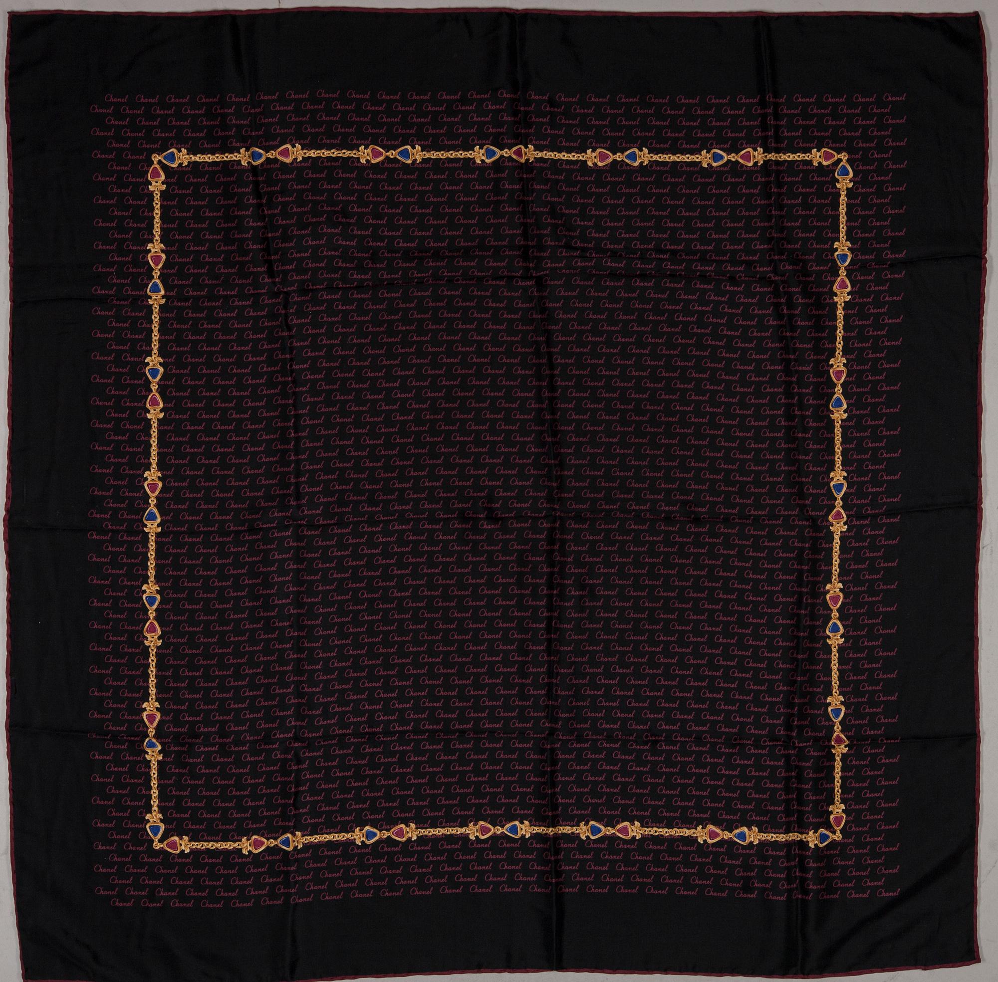 SCARF, Chanel.