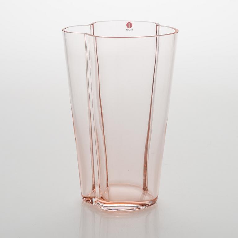 Alvar Aalto, maljakko, "220", signeerattu Iittala.