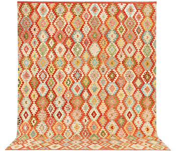 Matta, Kelim, ca. 396 x 307 cm.