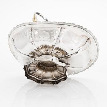 Brödkorg, silver, oidentifierad mästarstämpel I.R.S., S:t Petersburg, Ryssland 1839.