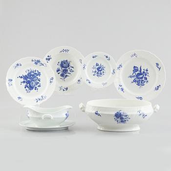 A 121-piece porcelain service, "Triumf" from Gustavsberg, Sweden.