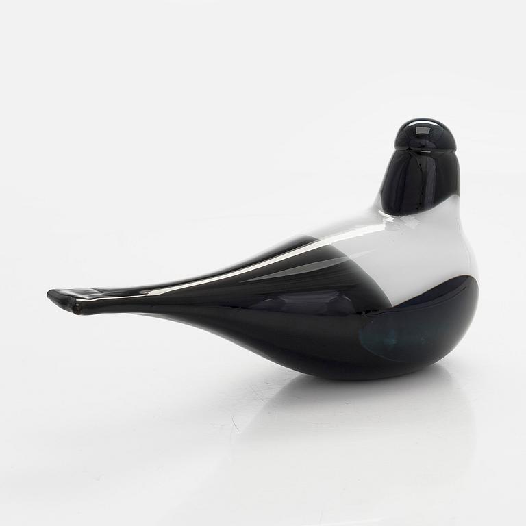 Oiva Toikka, a glass bird, signed O. Toikka Nuutajärvi.