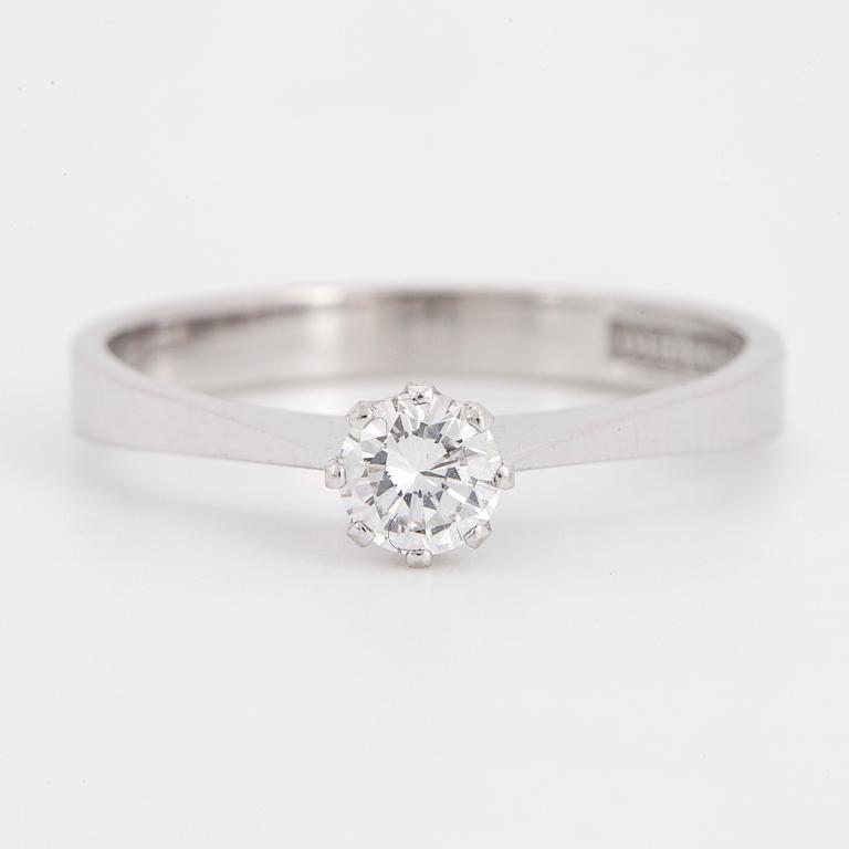 0,26 ct brilliant-cut diamond ring.