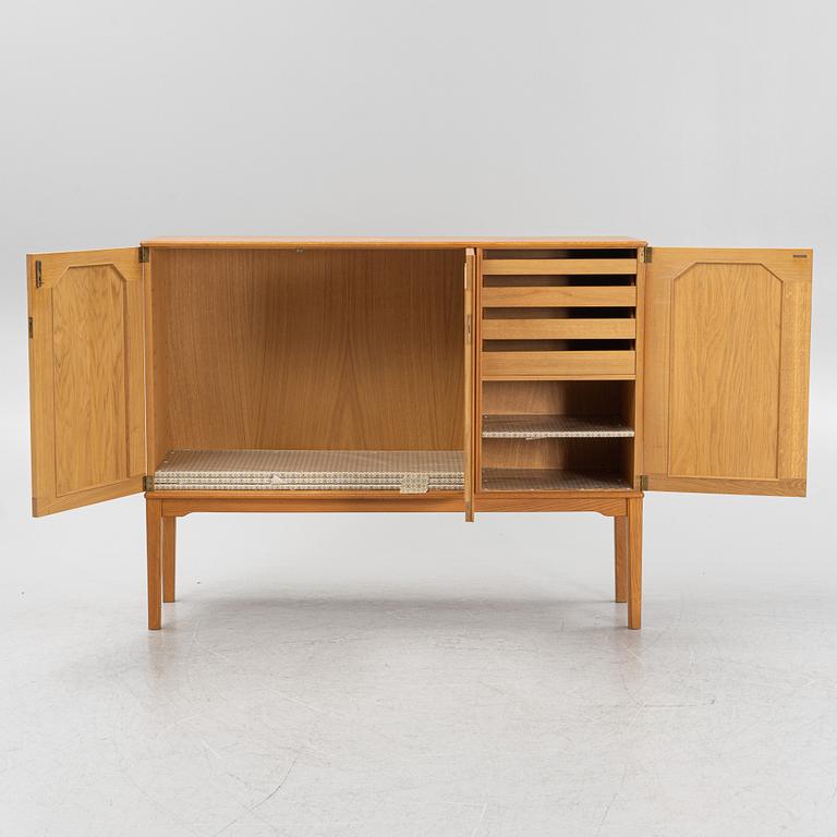 Carl Malmsten, an oak sideboard, second half of the 20th Century.