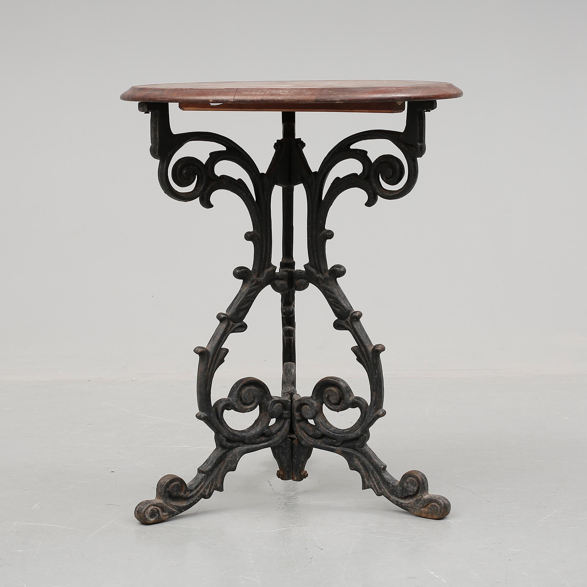 BORD, 1900-talets första hälft.