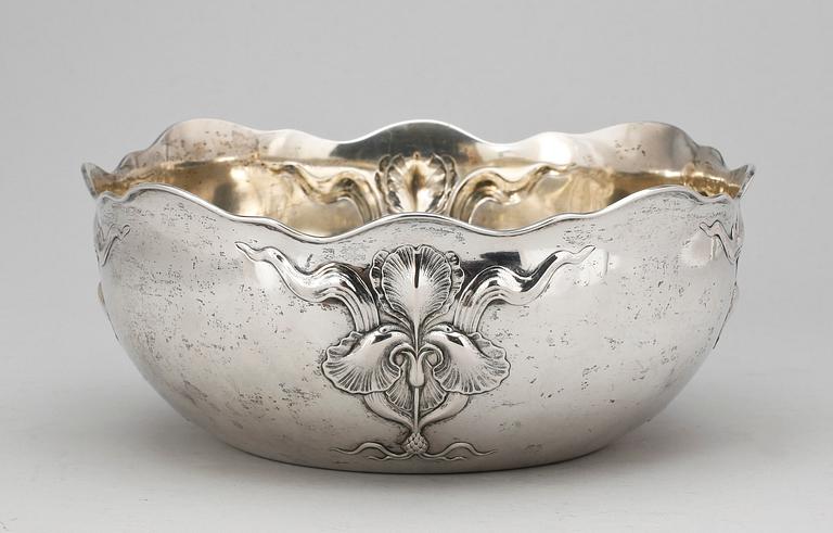 SKÅL, silver, C G Hallberg, Stockholm, 1907. Vikt 432 gram.