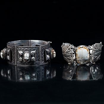 ARMBAND, 2 st, silver, Egypten. 1930-tal. Vikt 114,6 g.