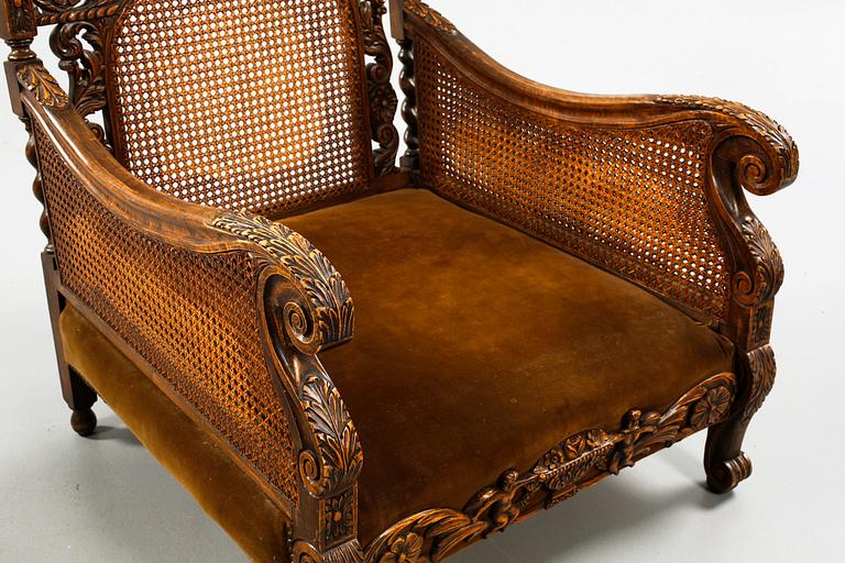 A pair of armchair from the first half of the 20th century.