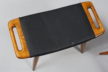 FOTPALLAR, ett par (jämför modell "AP 29", Hans J Wegner, AP-stolen), 1950-tal.