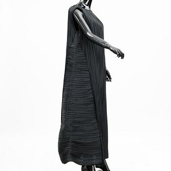 An Arrey Kono Long Dress, size M.