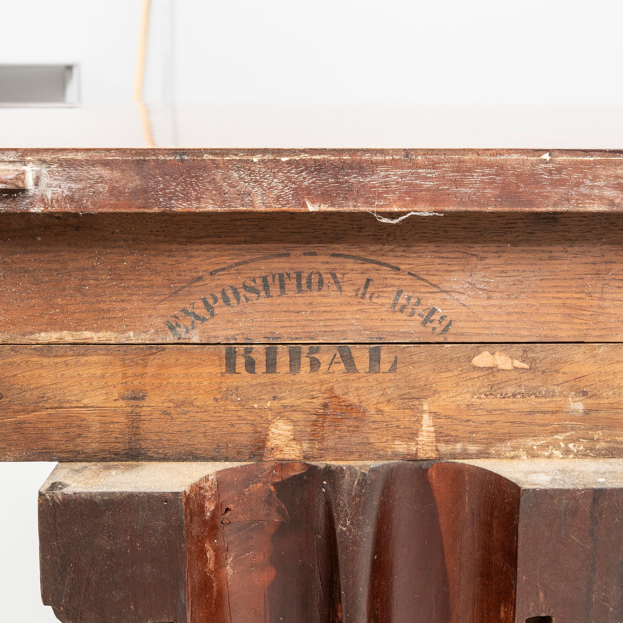 Salon table / Dining table, late 19th century.