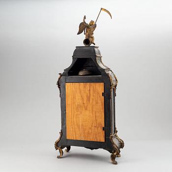 A French mantle clock, 19th century.