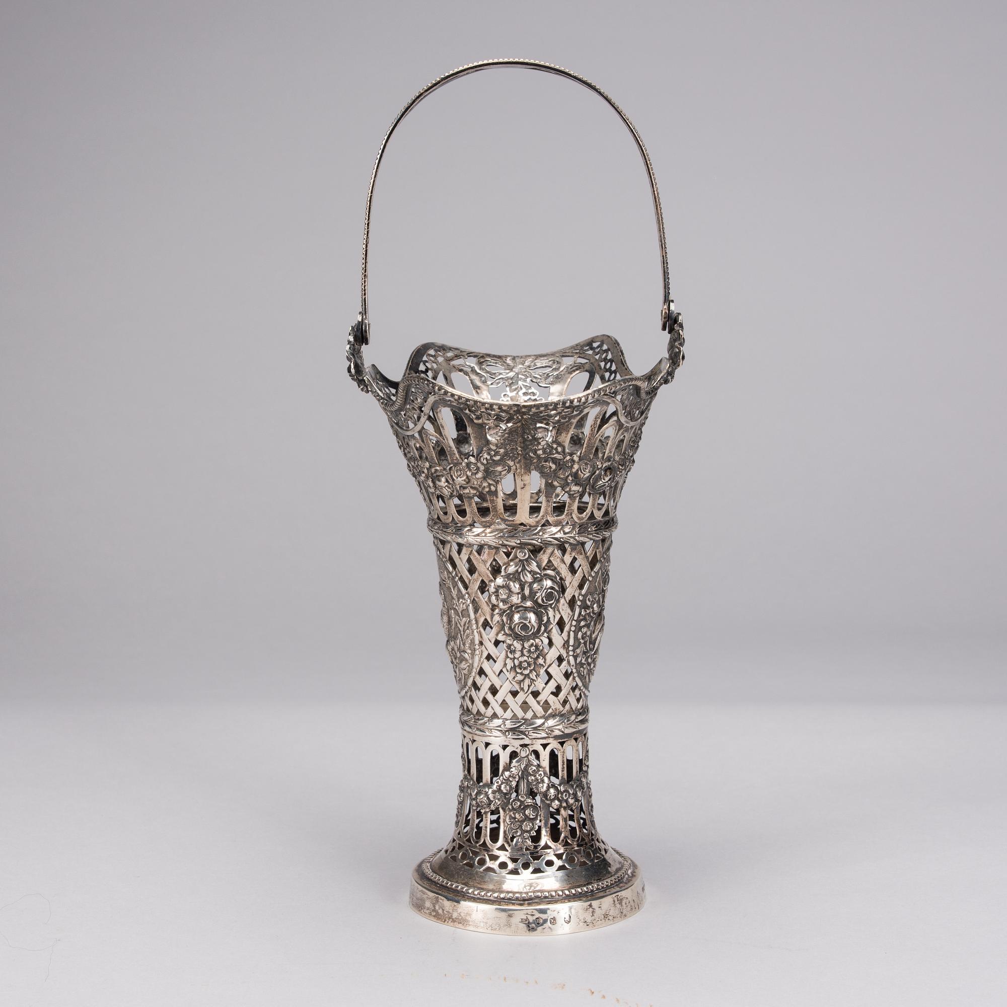 BLOMKORG, silver, Norge, 1900-talets fösta hälft. Vikt 414g.