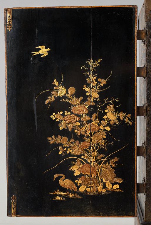 Cupboard, Japan, Edo (1603-1868), later stand.