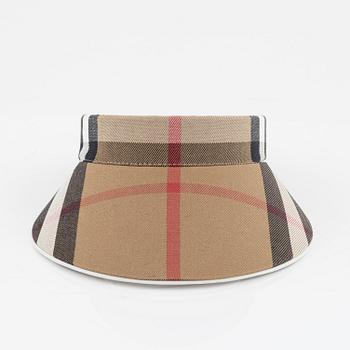 Burberry, väska, solskärm samt keps.
