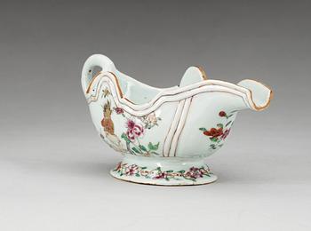 A famille rose rooster sauce boat, Qing dynasty, Qianlong (1736-95).