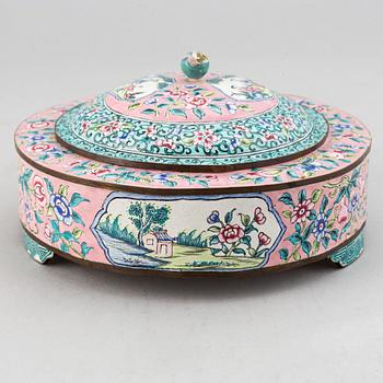 A set of tree chinese boxes with cover, and 6 dishes, enamel on copper, China, early 20th Century.