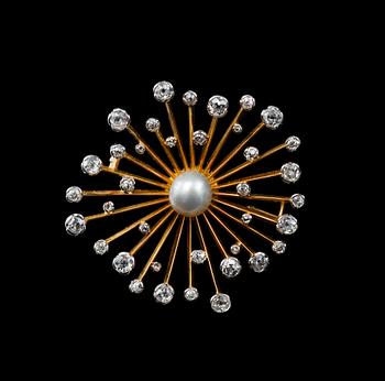 429. A BROOCH, 18K gold, old cut diamonds c. 1,5 ct. A. Tillander 1963. Weight 16,8 g.