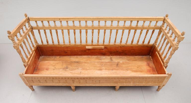 SOFFA, sengustaviansk, omkring år 1800.