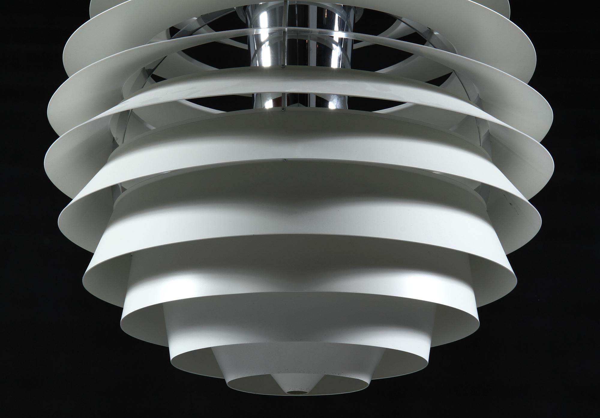 TAKLAMPA, "PH Globe", Poul Henningsen för Louis Poulsen, 1900/2000-tal.