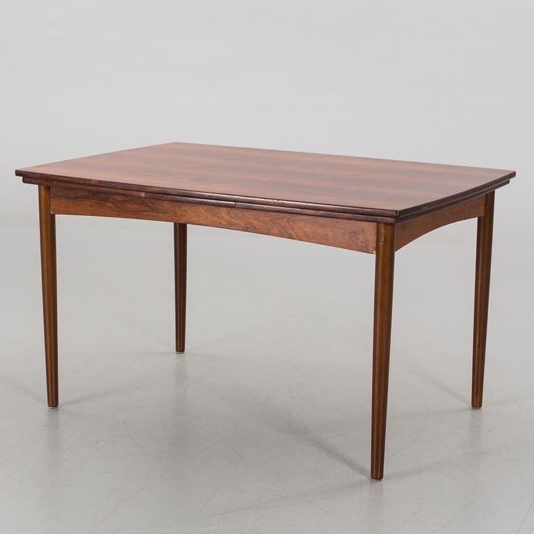 A 7 PIECES DINNER TABLE SET. TABLE  "Amagerbo Michael Olsen ".