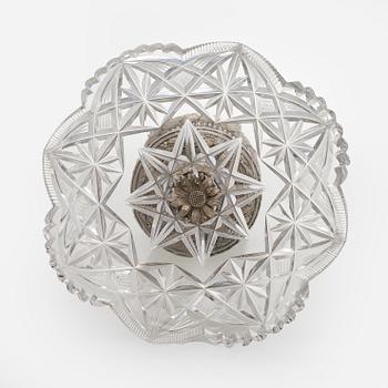 Tarjoilumalja, valkometallia ja kristallia, 1900-luvun alku.