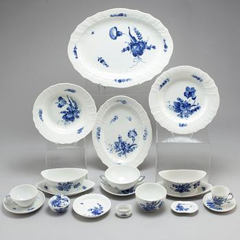 A 38-pieces 'Blå blomst' porcelain dinner service by Royal Copenhagen.