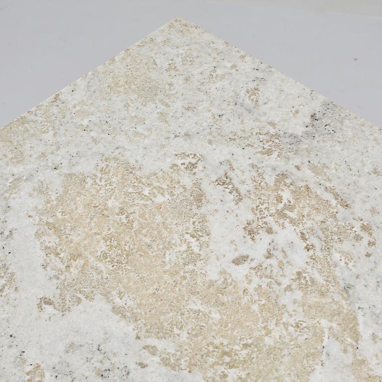 BYRÅ, gustaviansk stil, omkring 1900-talets mitt.