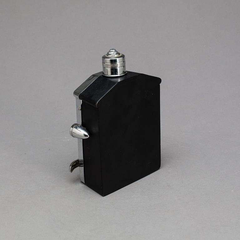 A ROLLS ROYCE MUSIC BOX/DECANTER.