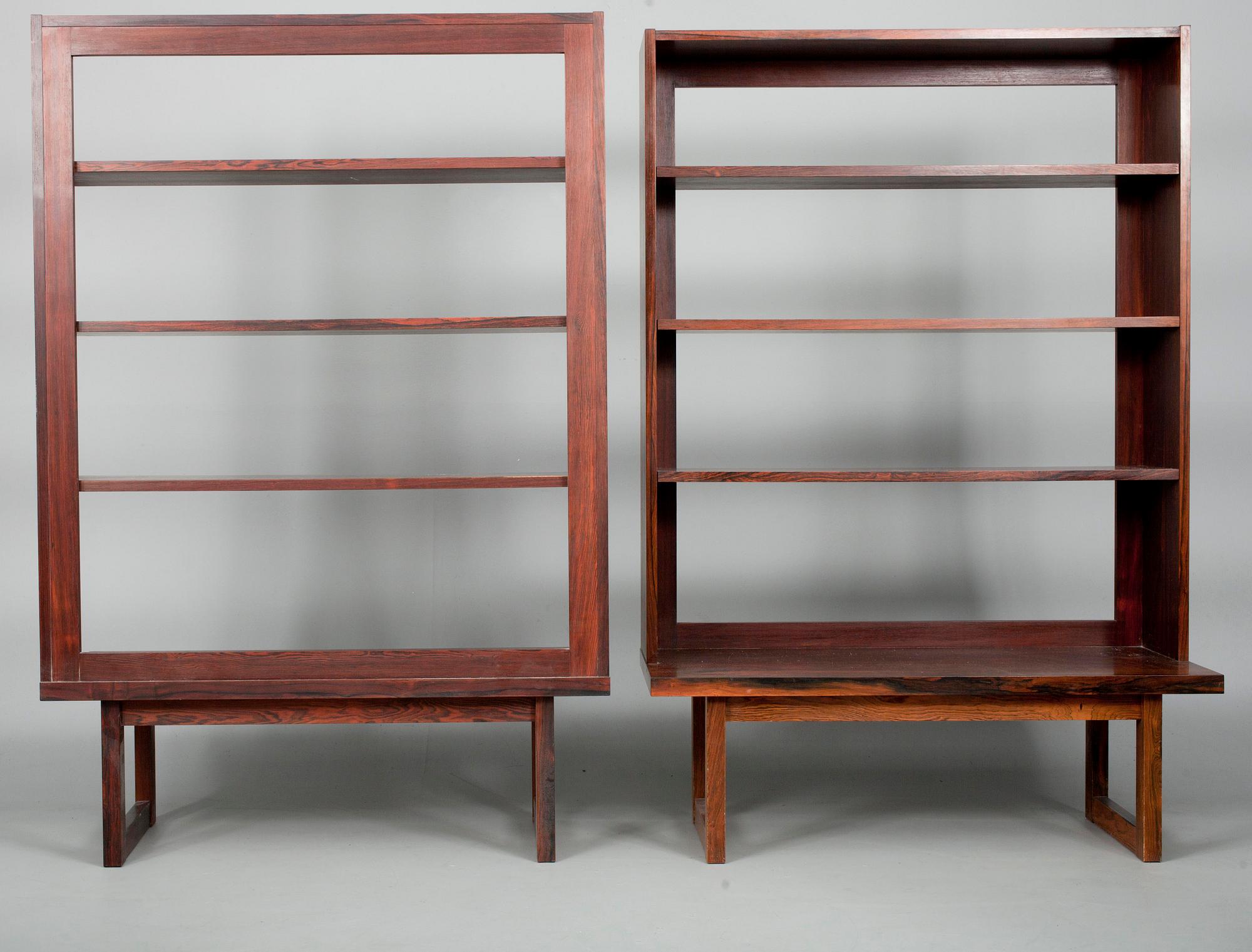 BOKHYLLOR, 2 st, 1900-talets senare hälft.