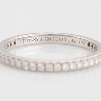 A Tiffany eternity band "Soleste" set with round brilliant-cut diamonds total weight ca 0.35 ct.