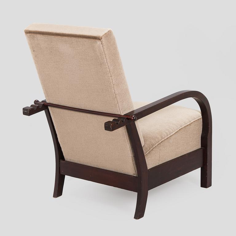 Einari Kyöstilä, a "Mainio" armchair for Asko, 1930s-40s.