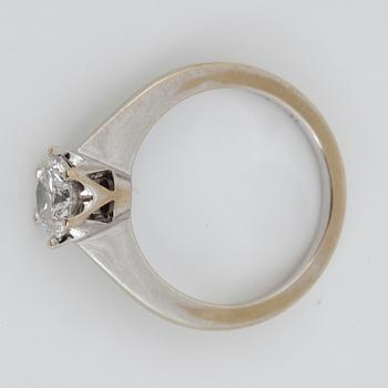 ENSTENSRING, vitguld 18k, diamant, 1 ct enl gravyr. Vikt ca 3 gram.