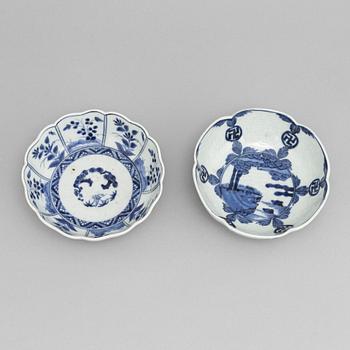 Skålar, två stycken, porslin, Japan, 1800-tal.