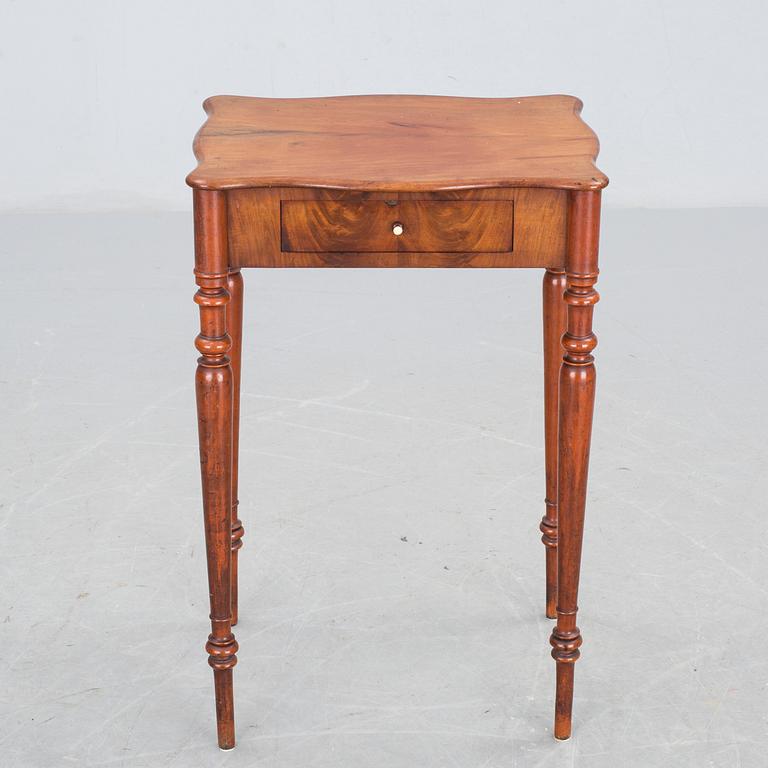 BORD, senempire, 1800-talets mitt.