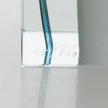 Oiva Toikka, a glass Jubilee Cube, signed and numbered Oiva Toikka Nuutajärvi Notsjö, 45/500 NIB.