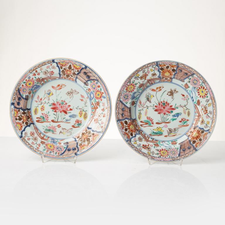 Tallrikar, Kina, ett par, Kina, Yongzheng (1723-35).