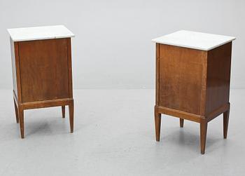 SÄNGBORD, ett par, omkring 1920.